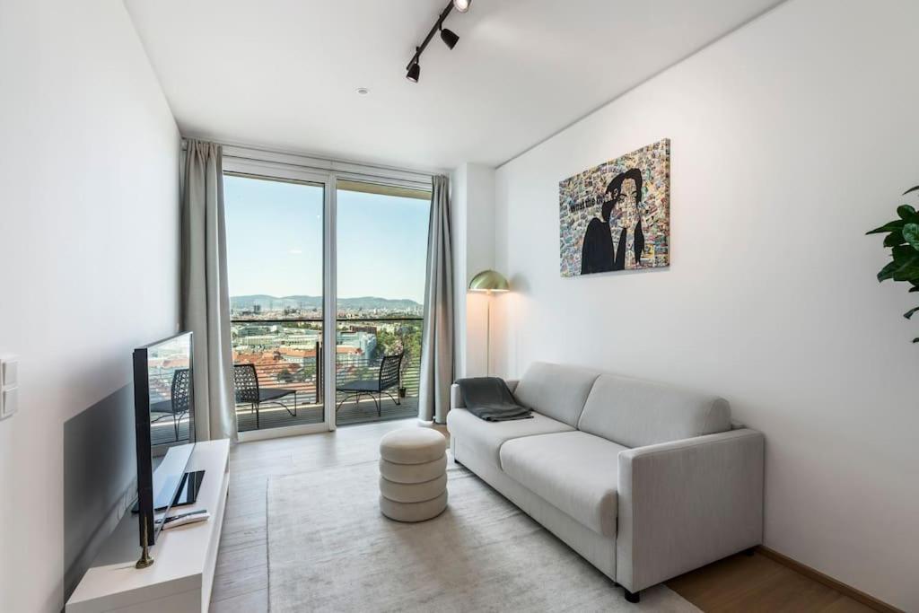 Design Apartment With Amazing View Over Vienne Extérieur photo