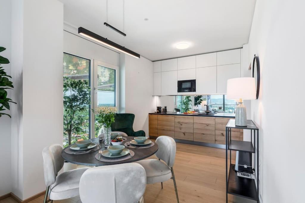 Design Apartment With Amazing View Over Vienne Extérieur photo